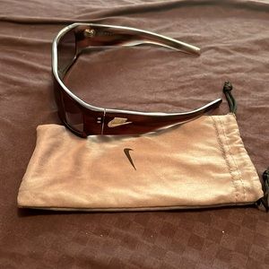 Barely worn Nike shades without a scratch on them!
